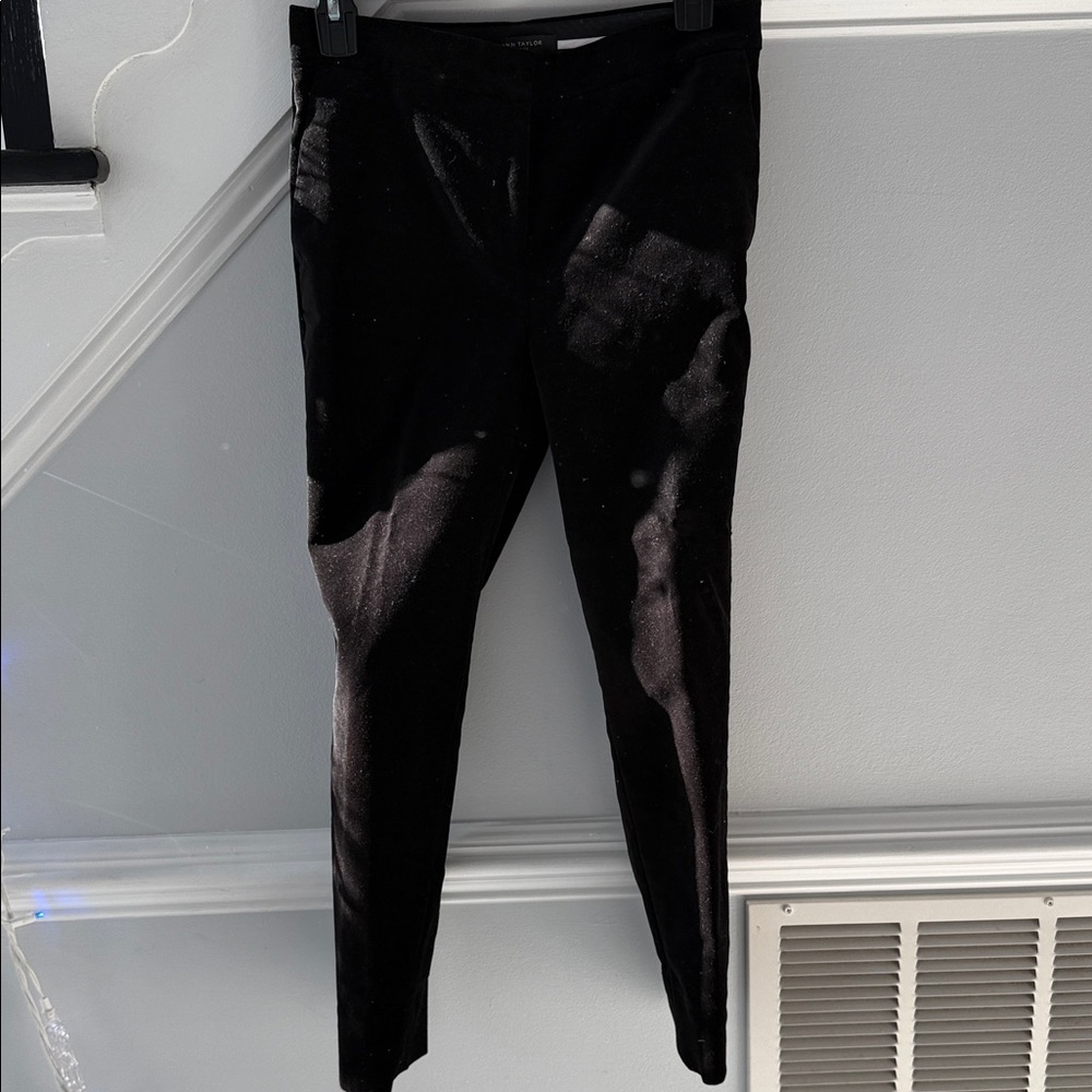 Ann Taylor Women's Classic Black Skinny Pants